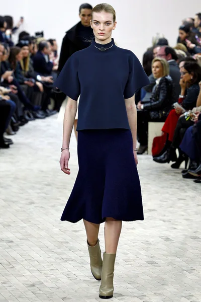 Look 30